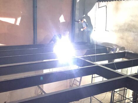 Fabricação de Mezanino Metálico para Comércios na Luz