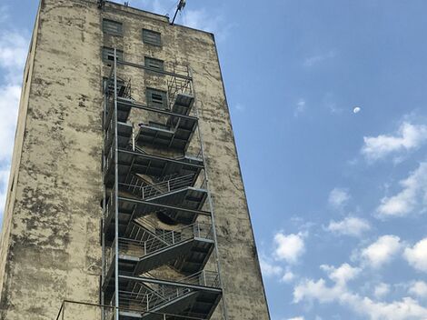 Fabricação de Escada Metálica em Caucaia do Alto